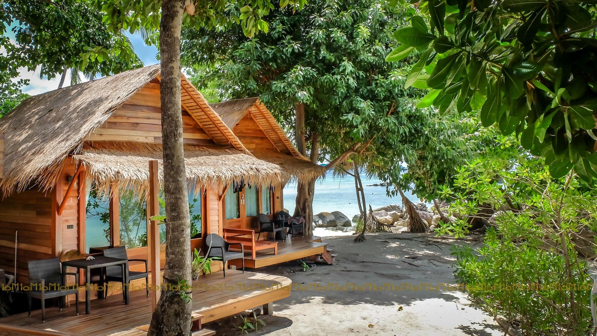 Ten Moons Lipe Resort Экстерьер фото