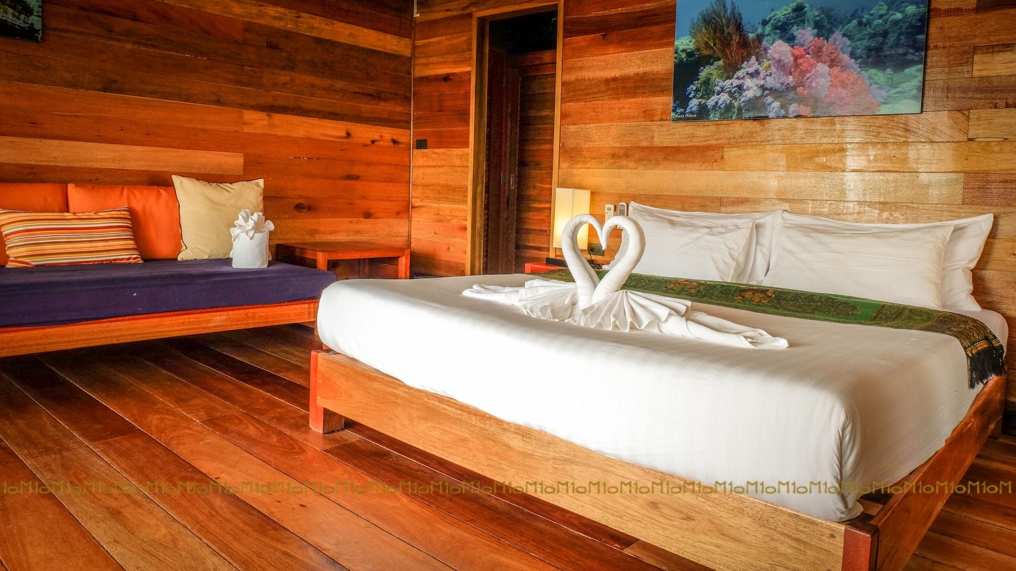 Ten Moons Lipe Resort Экстерьер фото