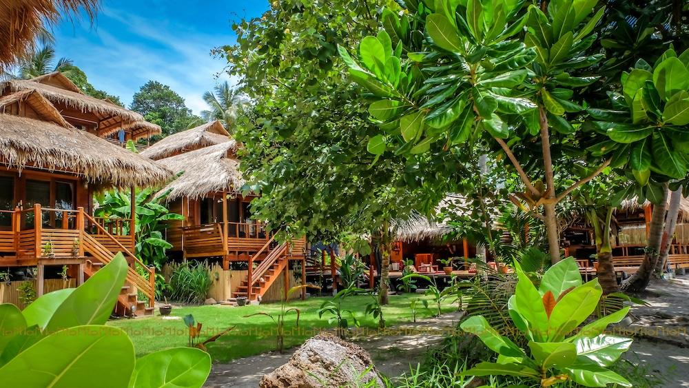 Ten Moons Lipe Resort Экстерьер фото