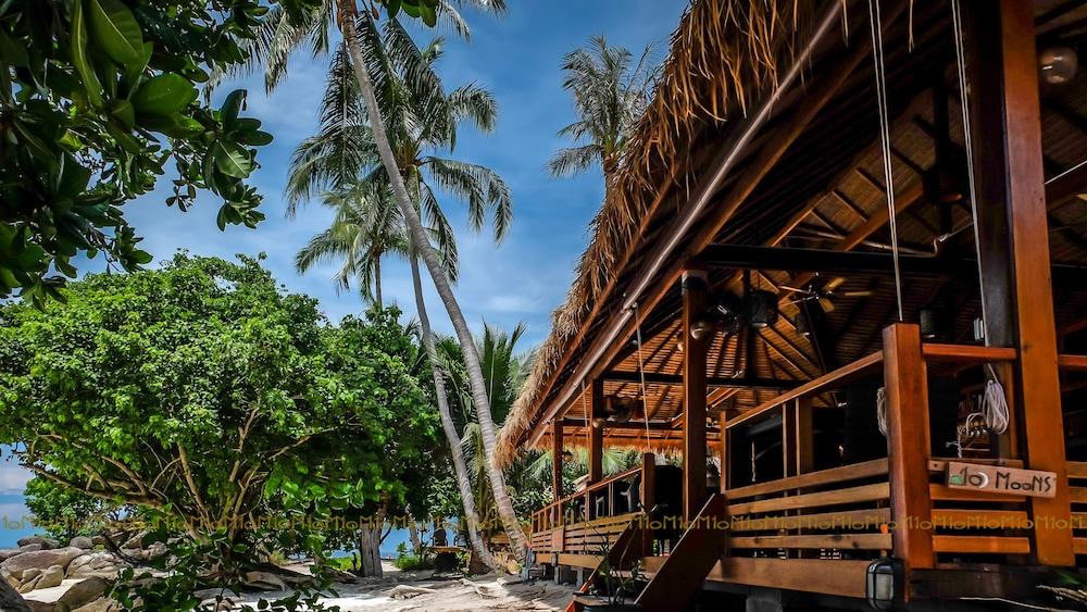 Ten Moons Lipe Resort Экстерьер фото