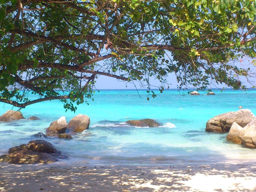 Ten Moons Lipe Resort Номер фото