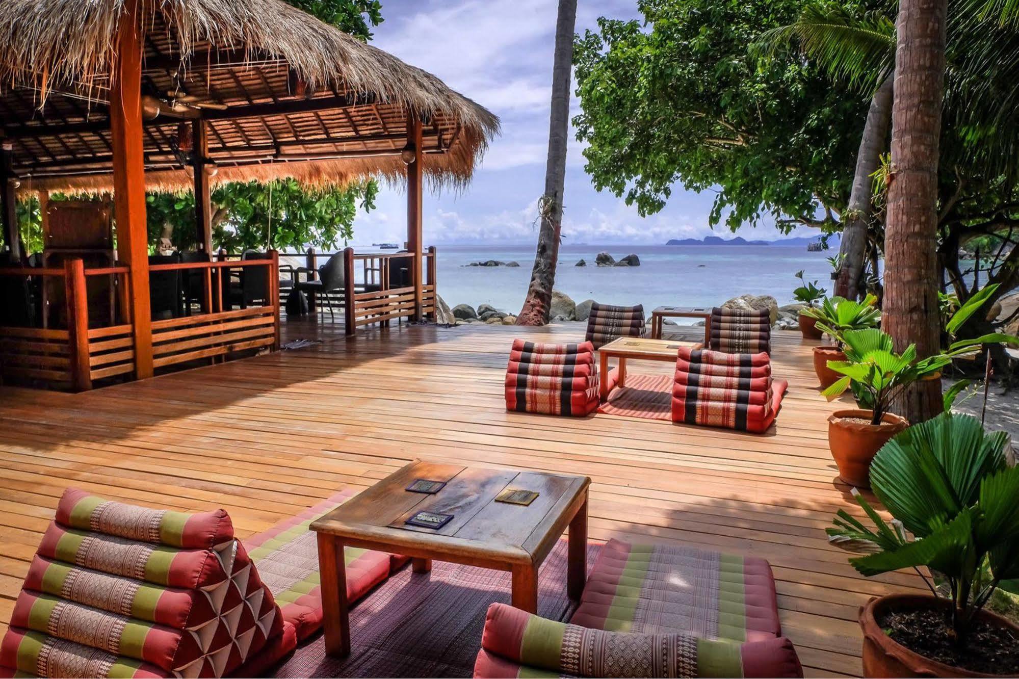 Ten Moons Lipe Resort Экстерьер фото